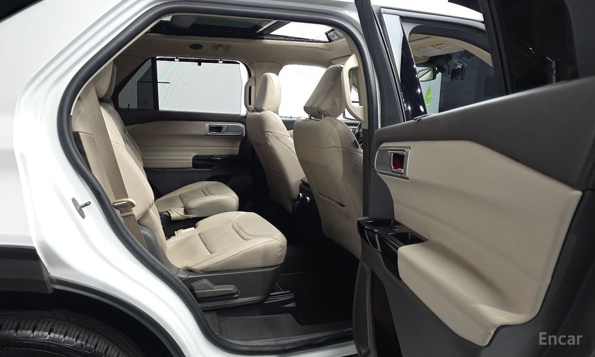 2022 Ford Explorer VI Рестайлинг 3.0 Platinum 4WD с пробегом 106 784 км