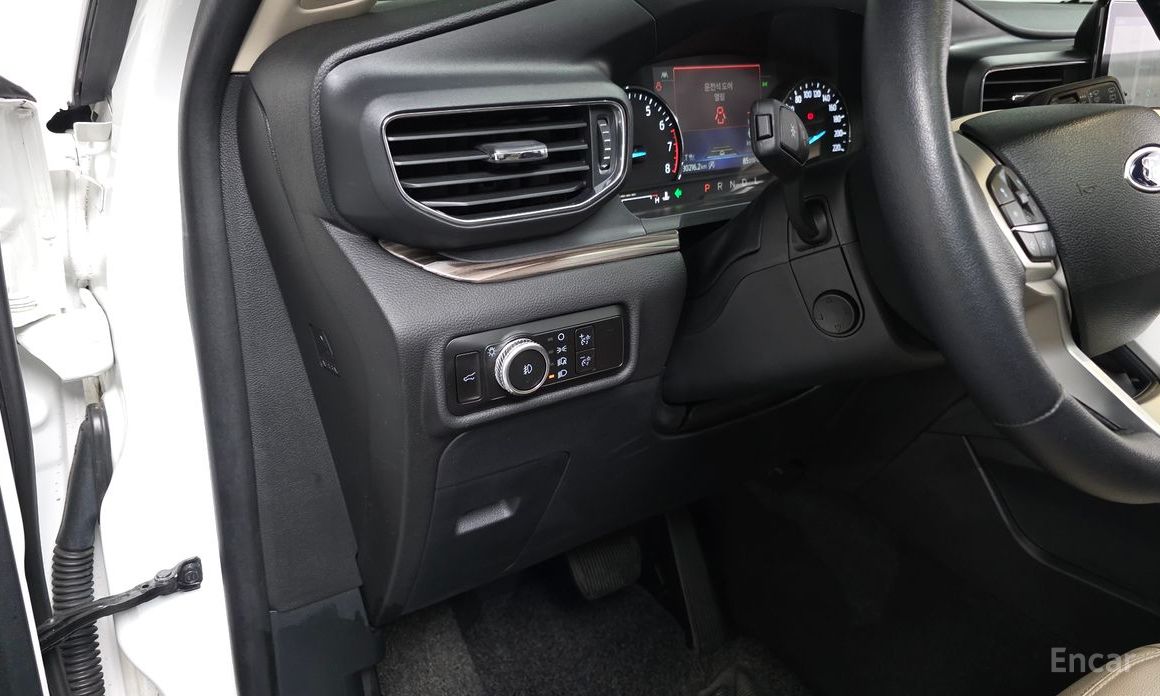 2023 Ford Explorer VI Рестайлинг 2.3 LimIted 4WD с пробегом 30 216 км