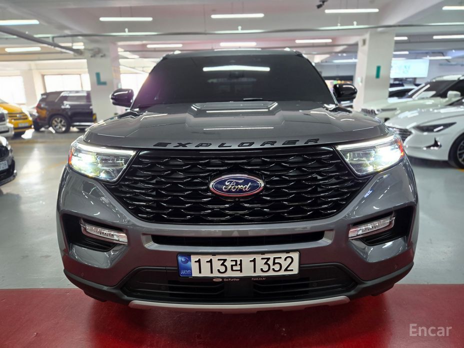 2022 Ford Explorer VI Рестайлинг 3.0 Platinum 4WD с пробегом 34 007 км