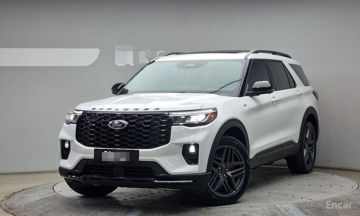 2024 Ford Explorer VI Рестайлинг 2.3 ST-Line 4WD с пробегом 12 074 км