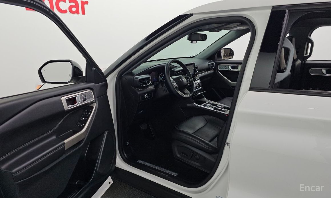 2023 Ford Explorer VI Рестайлинг 2.3 LimIted 4WD с пробегом 20 706 км