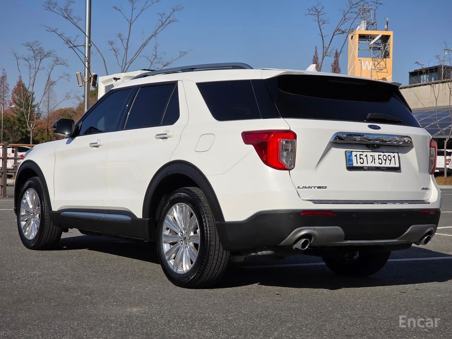 2023 Ford Explorer VI Рестайлинг 2.3 LimIted 4WD с пробегом 3 656 км
