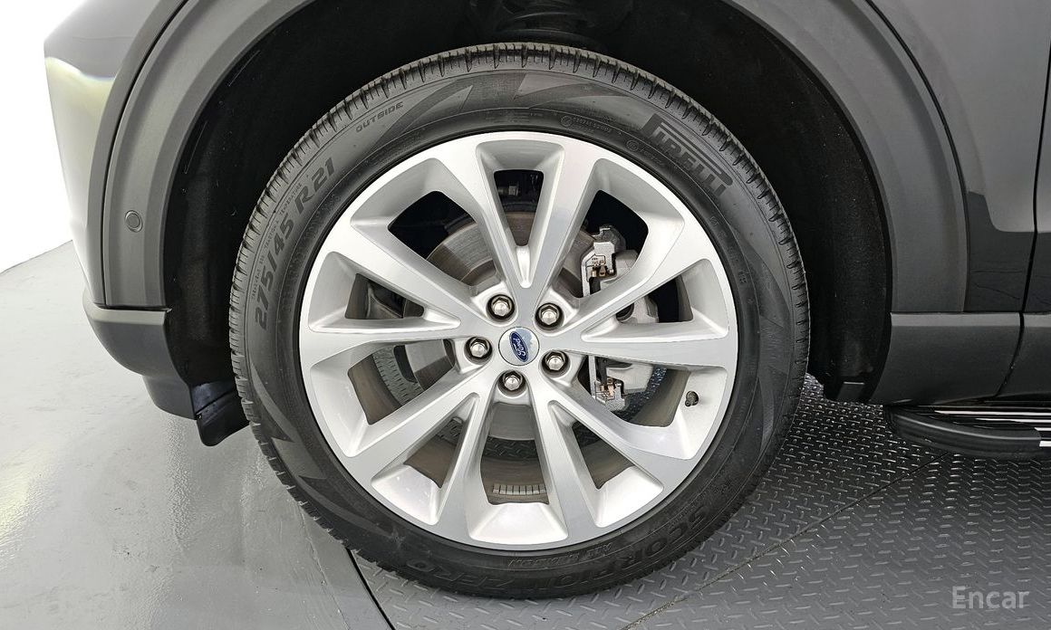 2023 Ford Explorer VI Рестайлинг 3.0 Platinum 4WD с пробегом 20 200 км