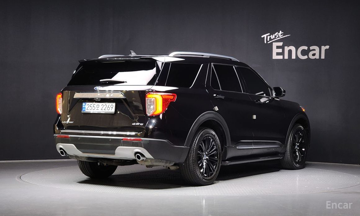2022 Ford Explorer VI Рестайлинг 2.3 LimIted 4WD с пробегом 35 052 км