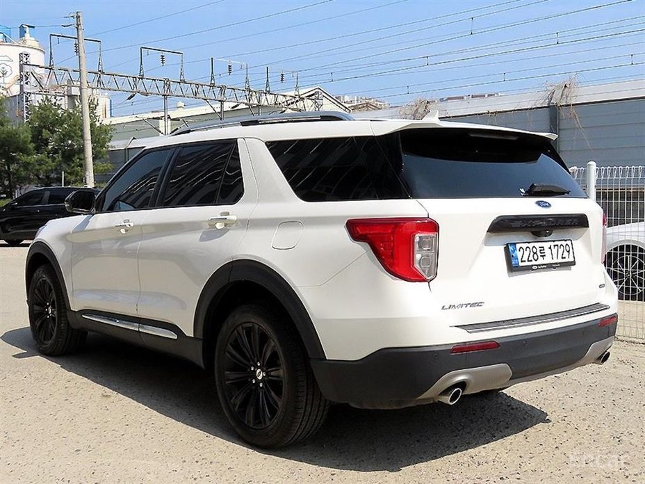2022 Ford Explorer VI Рестайлинг 3.3 Hybrid с пробегом 96 634 км