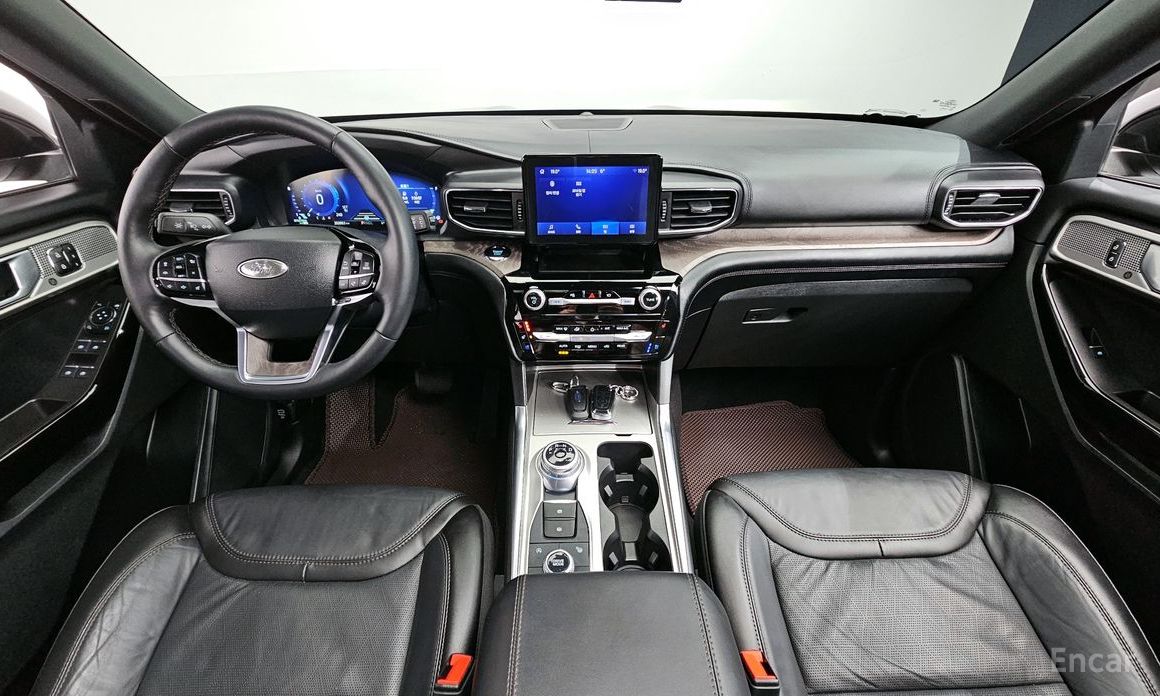 2023 Ford Explorer VI Рестайлинг 3.0 Platinum 4WD с пробегом 20 200 км