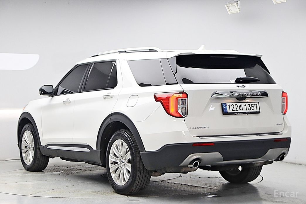 2023 Ford Explorer VI Рестайлинг 2.3 LimIted 4WD с пробегом 18 371 км