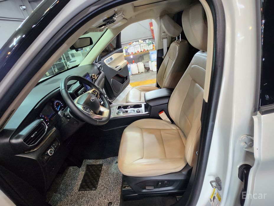 2023 Ford Explorer VI Рестайлинг 2.3 LimIted 4WD с пробегом 27 600 км