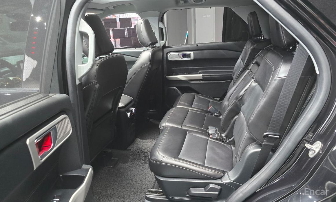 2022 Ford Explorer VI Рестайлинг 2.3 LimIted 4WD с пробегом 52 136 км