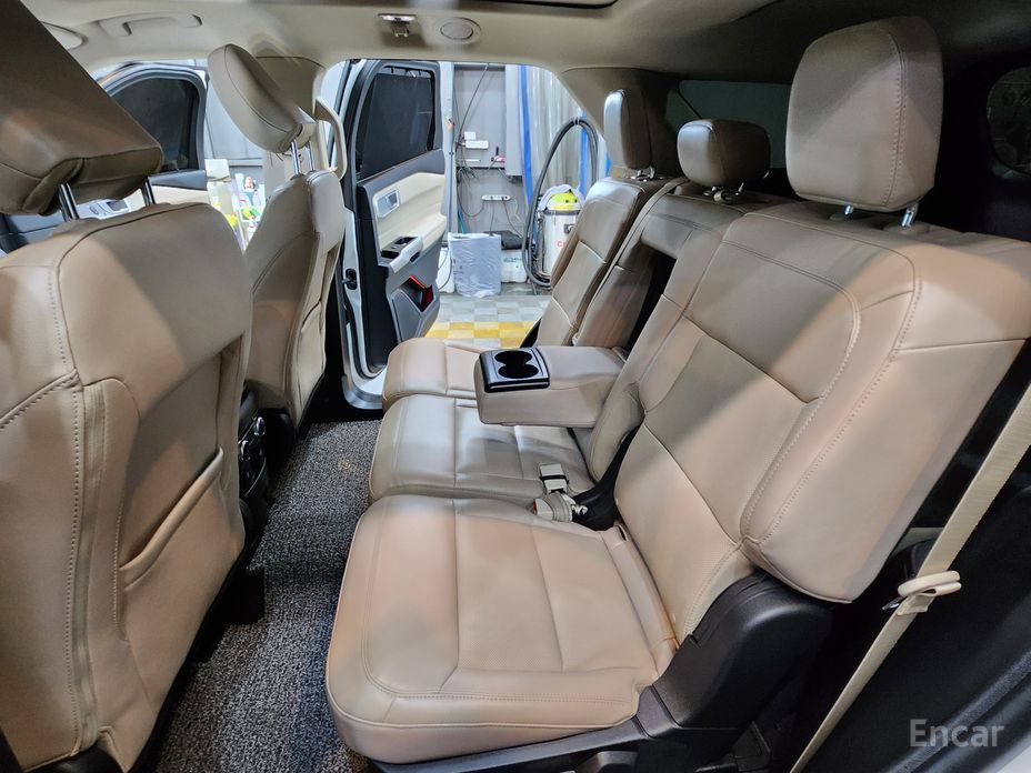 2023 Ford Explorer VI Рестайлинг 2.3 LimIted 4WD с пробегом 27 600 км
