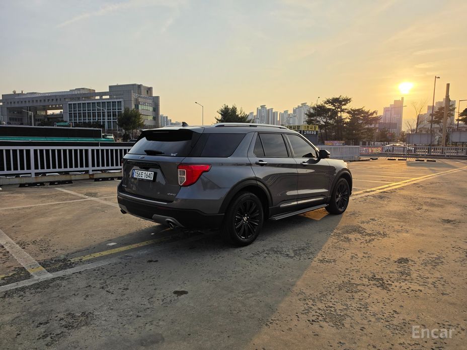 2022 Ford Explorer VI Рестайлинг 3.3 Limited 4WD с пробегом 31 031 км