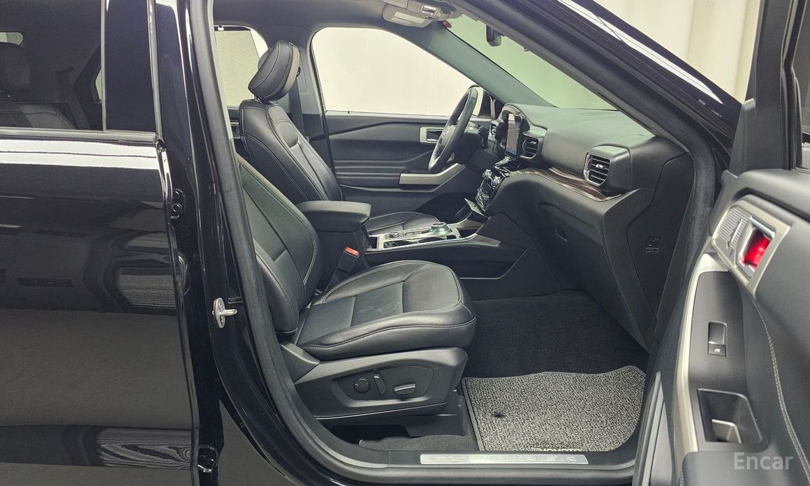 2023 Ford Explorer VI Рестайлинг 2.3 LimIted 4WD с пробегом 16 261 км