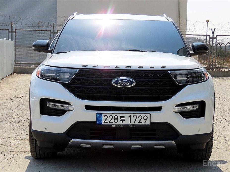 2022 Ford Explorer VI Рестайлинг 3.3 Hybrid с пробегом 96 634 км