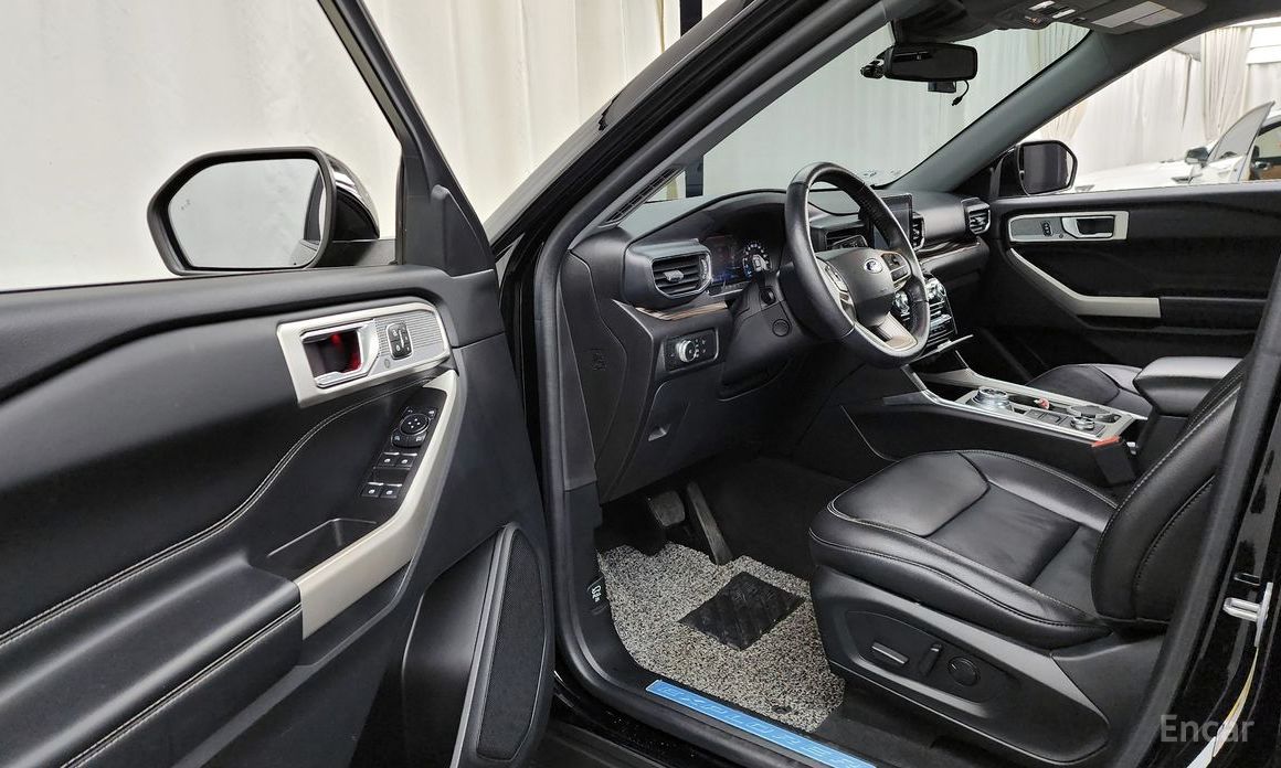 2022 Ford Explorer VI Рестайлинг 2.3 LimIted 4WD с пробегом 35 052 км