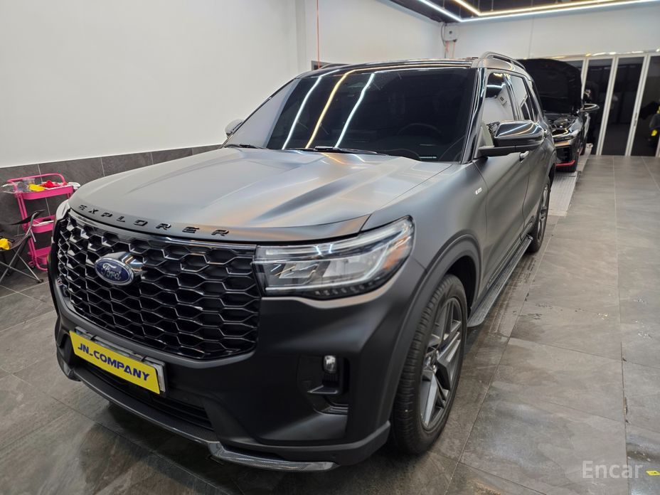 2024 Ford Explorer VI Рестайлинг 2.3 ST-Line 4WD с пробегом 19 000 км