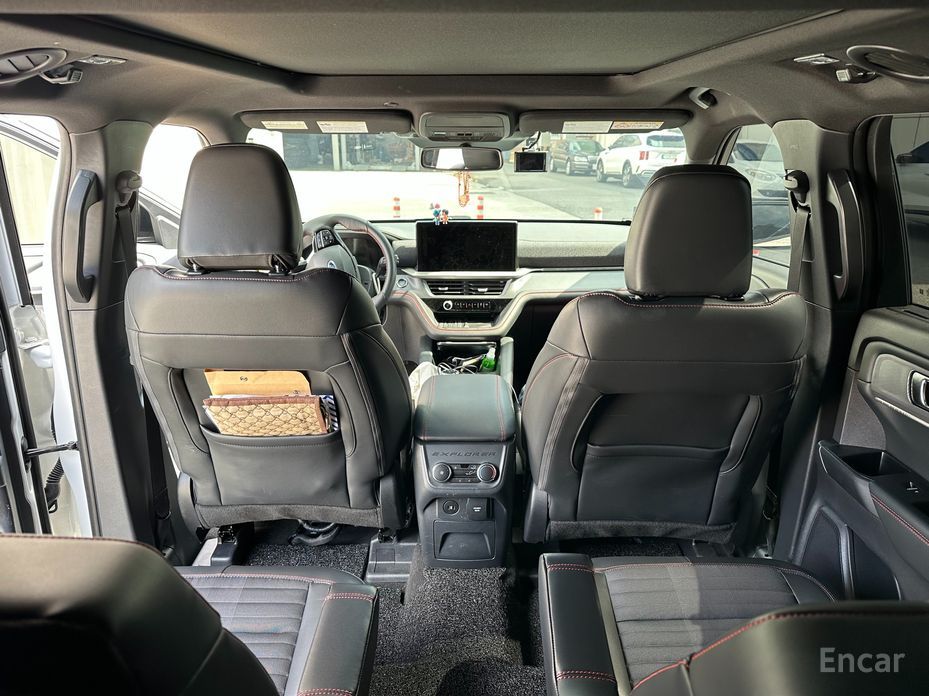 2024 Ford Explorer VI Рестайлинг 2.3 ST-Line 4WD с пробегом 18 000 км