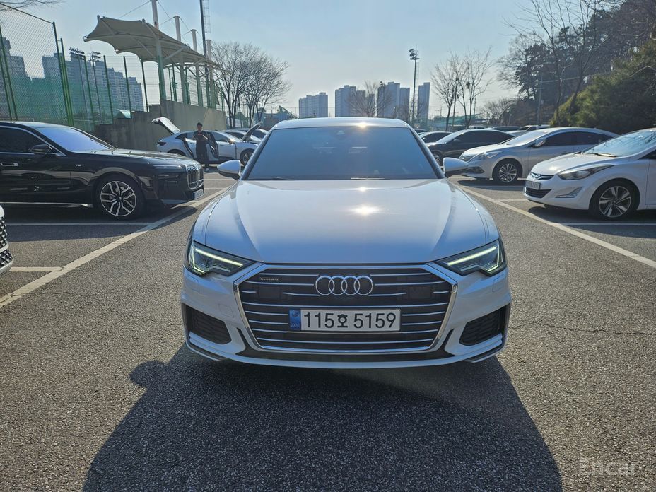 2022 Audi A6 V (C8) 40 TDI Quattro Premium с пробегом 80 392 км