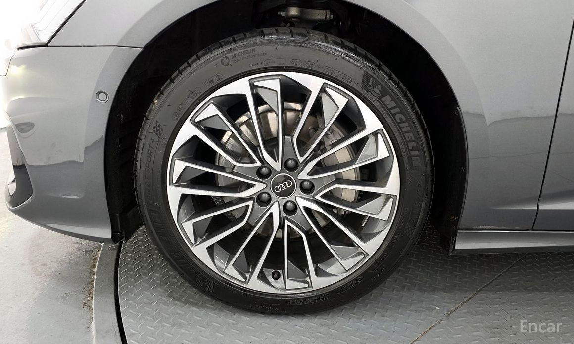 2025 Audi A6 V (C8) 45 TFSI Quattro Premium с пробегом 8 957 км