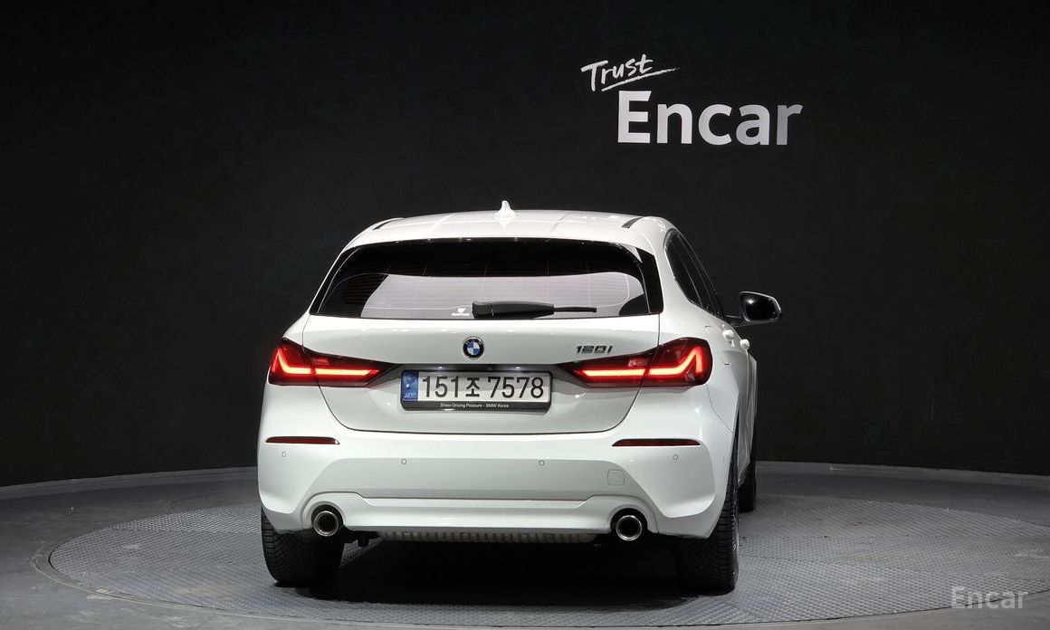 2021 BMW 1 серии III (F40) 120i Advantage с пробегом 76 181 км