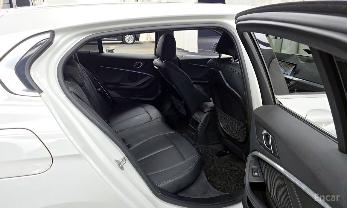 2022 BMW 1 серии III (F40) 120i Sports с пробегом 74 766 км