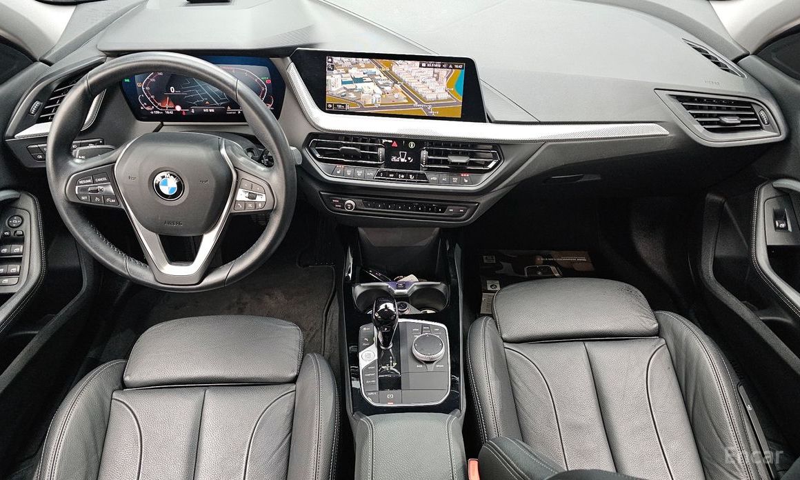 2022 BMW 1 серии III (F40) 120i Advantage с пробегом 58 072 км