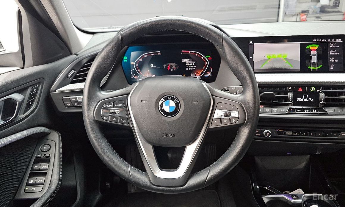 2022 BMW 1 серии III (F40) 120i Advantage с пробегом 58 072 км