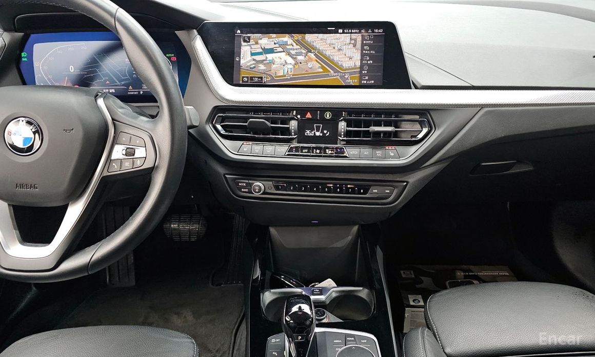 2022 BMW 1 серии III (F40) 120i Advantage с пробегом 58 072 км
