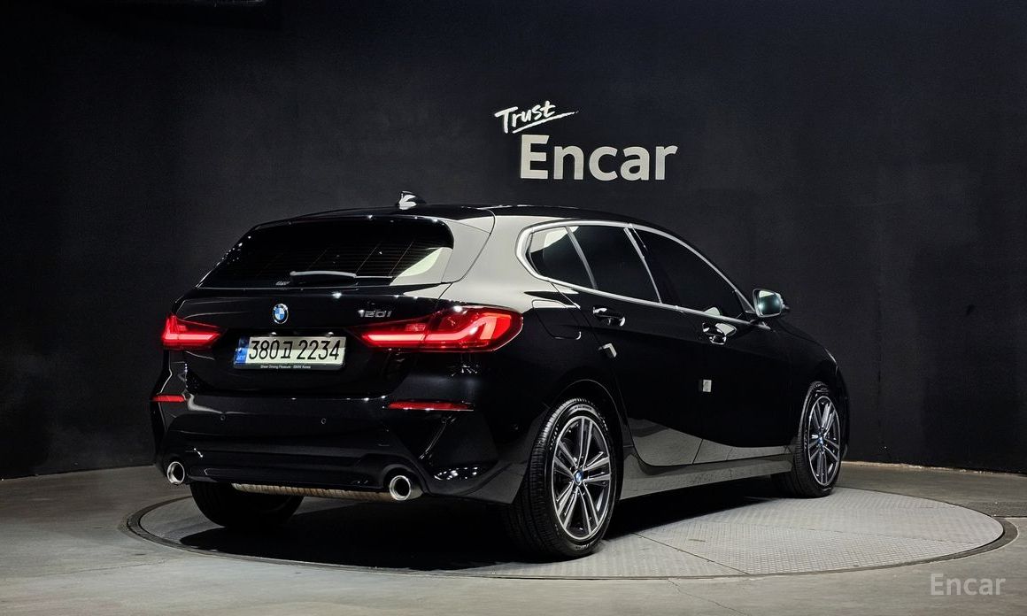 2021 BMW 1 серии III (F40) 120i Advantage с пробегом 43 375 км