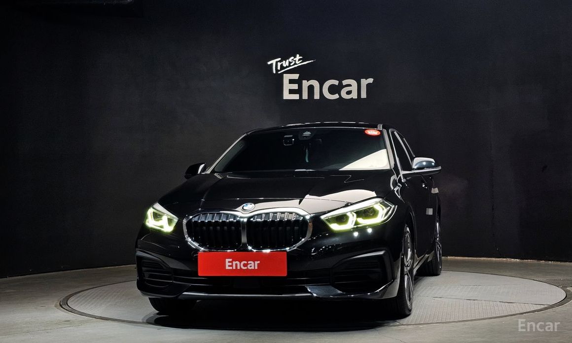 2021 BMW 1 серии III (F40) 120i Advantage с пробегом 43 375 км