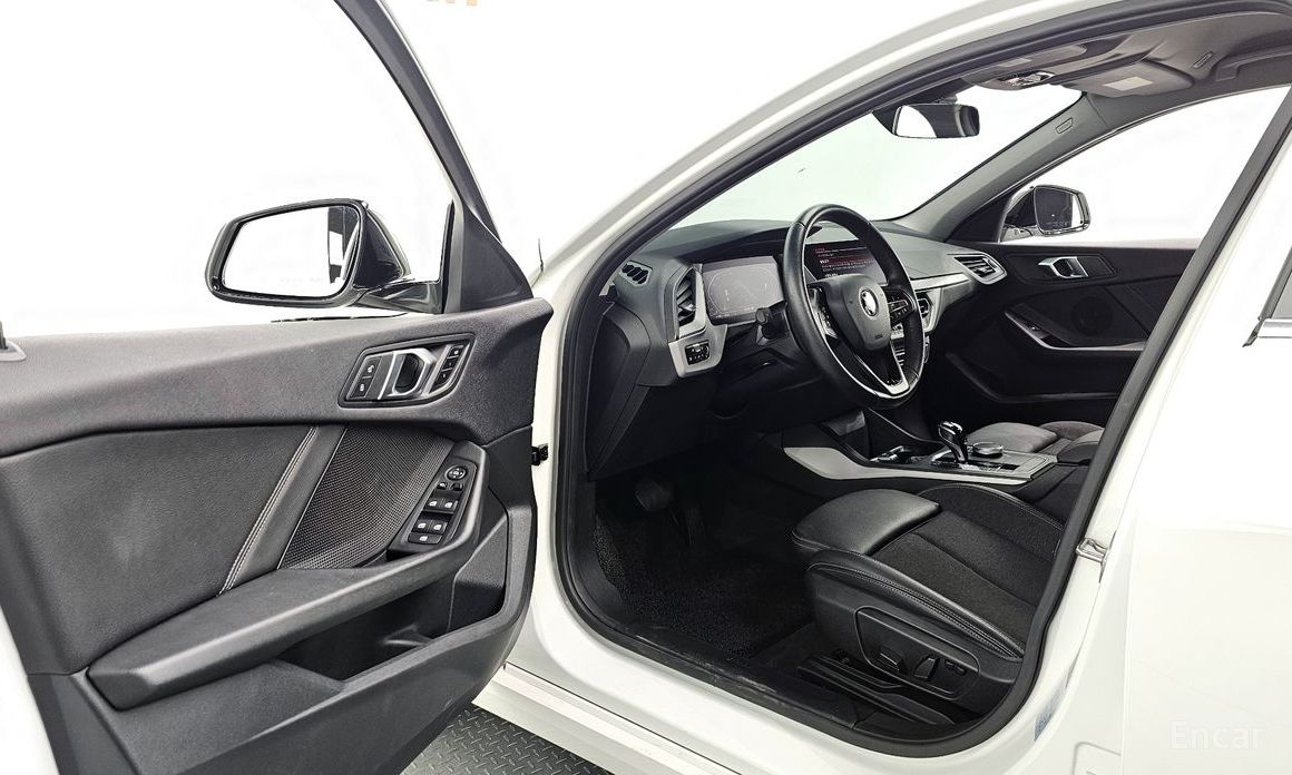 2020 BMW 1 серии III (F40) 118d Joy First Edition с пробегом 111 933 км