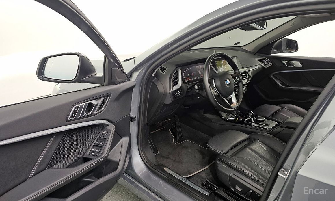 2022 BMW 1 серии III (F40) 120i Sports с пробегом 85 851 км