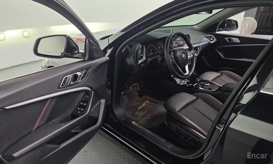 2021 BMW 1 серии III (F40) 118d Sport с пробегом 133 112 км