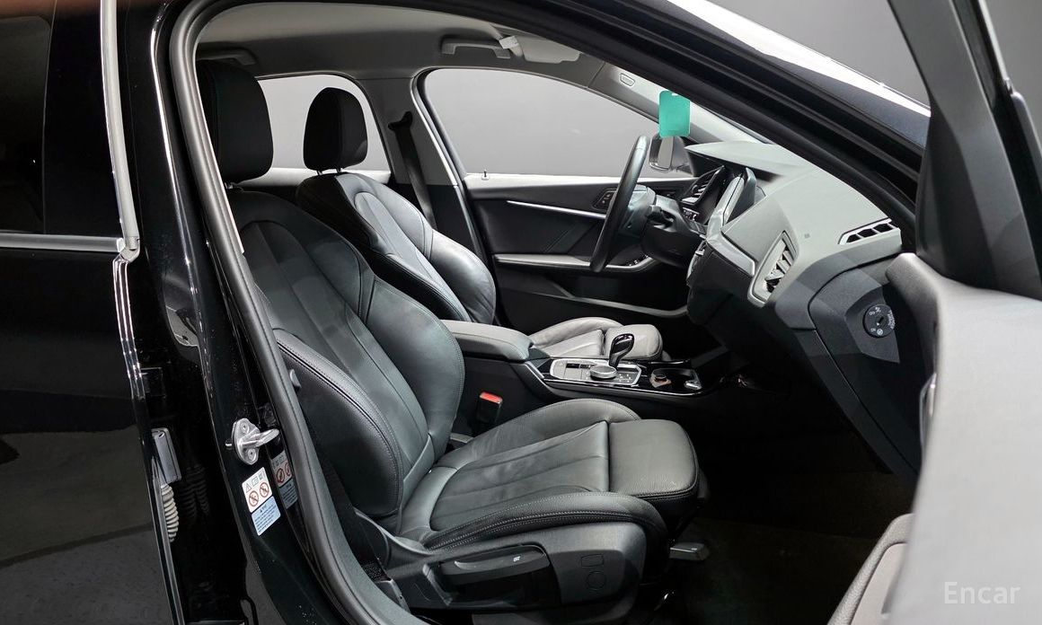 2021 BMW 1 серии III (F40) 120i Advantage с пробегом 43 375 км