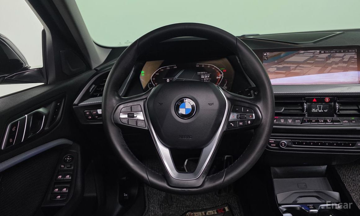 2021 BMW 1 серии III (F40) 118d Sport с пробегом 133 112 км