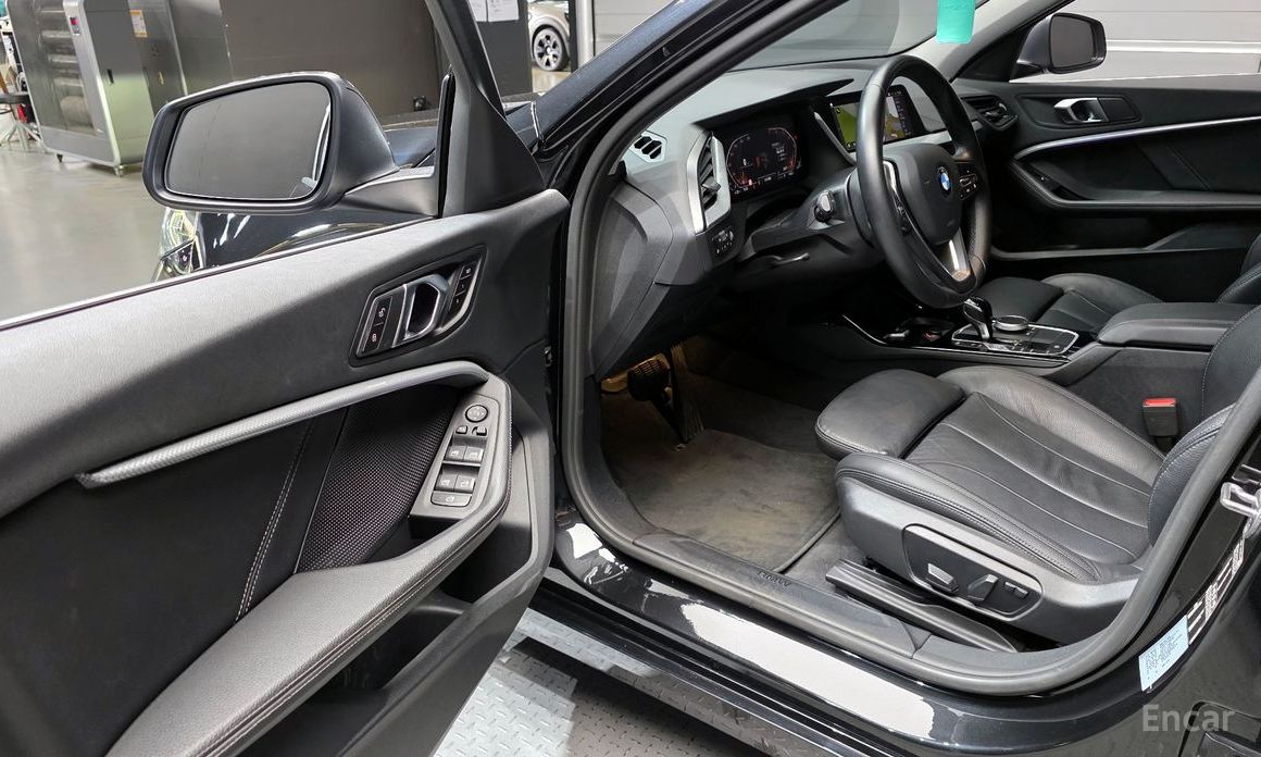 2021 BMW 1 серии III (F40) 120i Advantage с пробегом 43 375 км