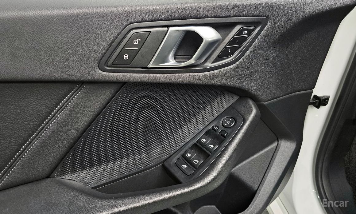 2020 BMW 1 серии III (F40) 118d Joy First Edition с пробегом 111 933 км