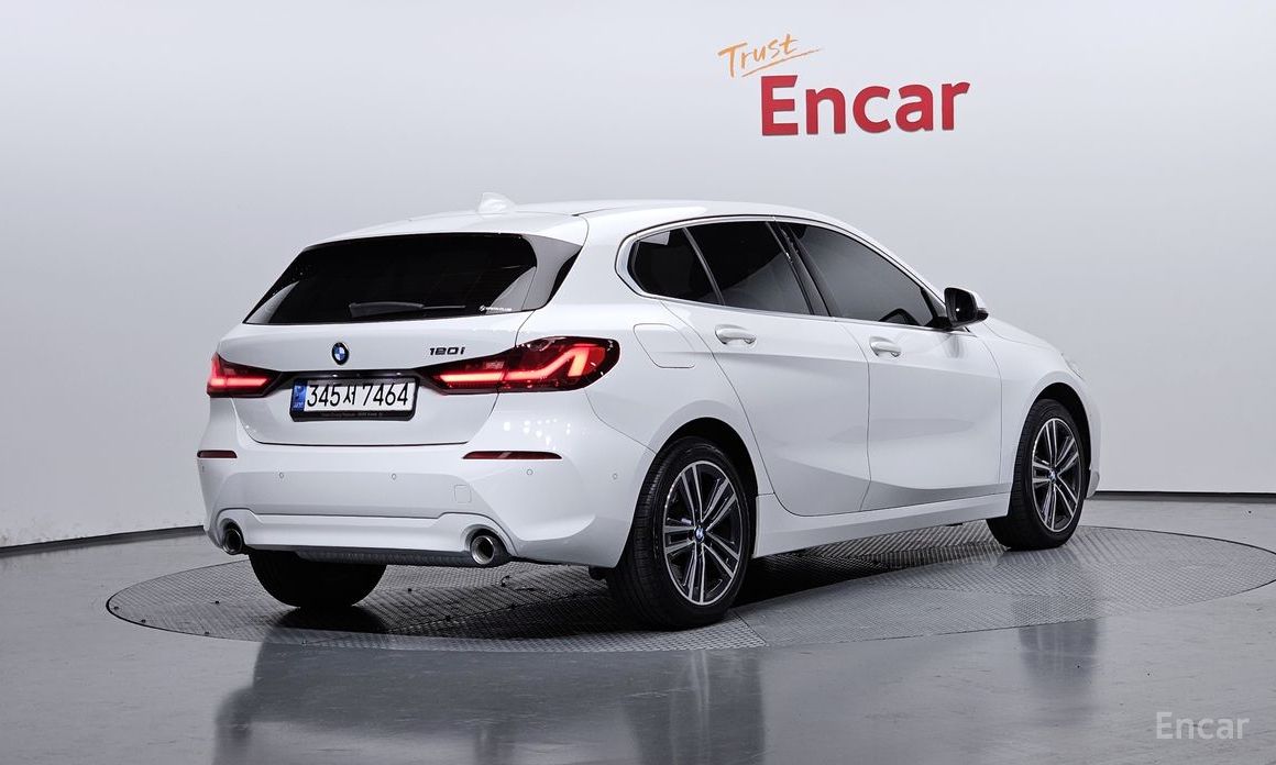 2021 BMW 1 серии III (F40) 120i Advantage с пробегом 48 574 км