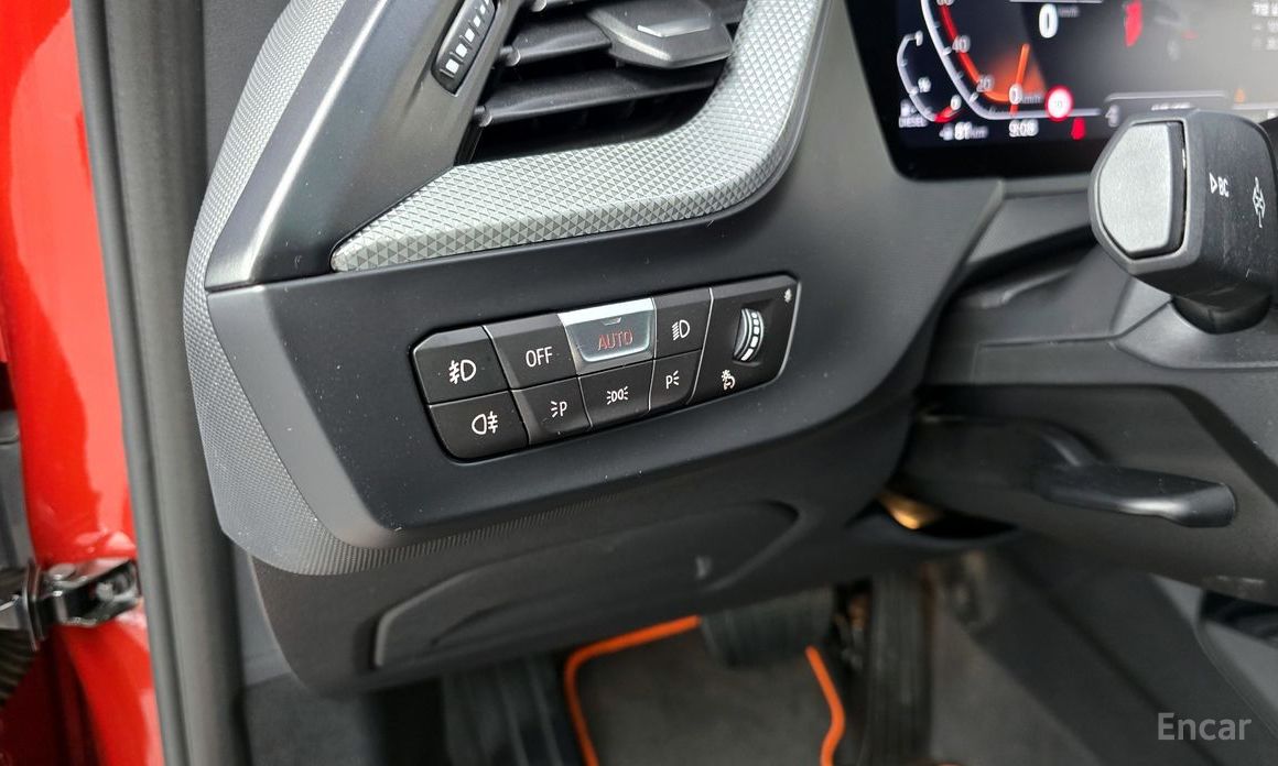 2021 BMW 1 серии III (F40) 118d Sport с пробегом 75 003 км