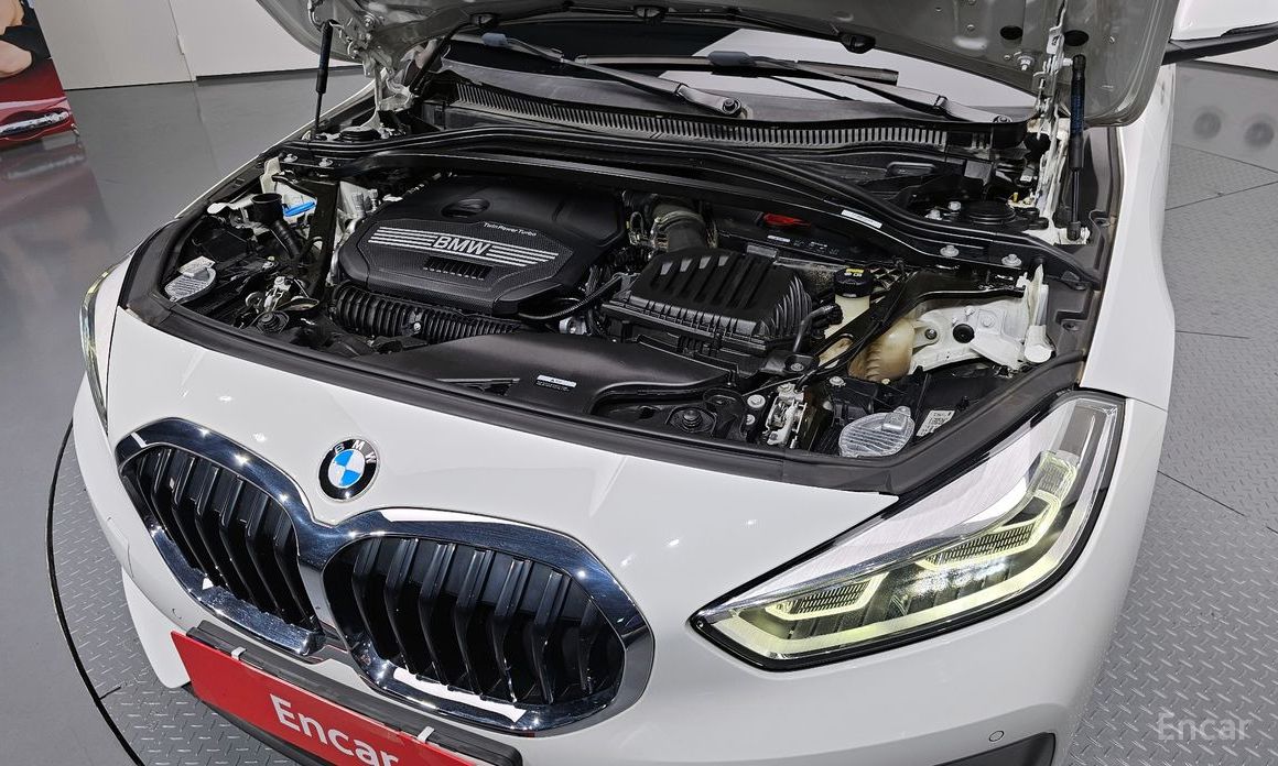 2021 BMW 1 серии III (F40) 120i Advantage с пробегом 48 574 км
