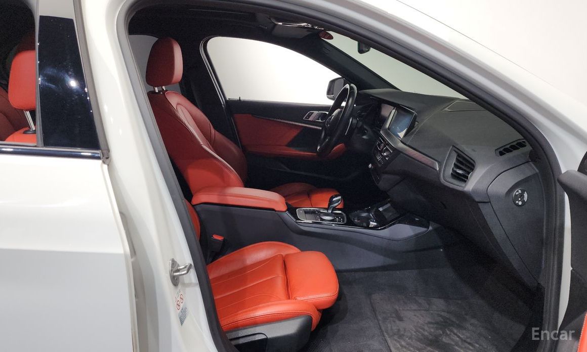 2021 BMW 1 серии III (F40) 118d M Sport с пробегом 85 080 км