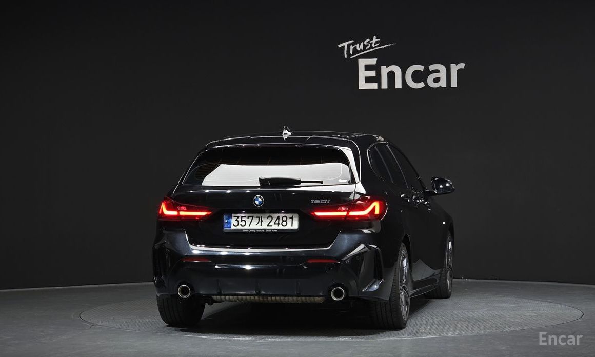 2022 BMW 1 серии III (F40) 120i M Sports с пробегом 73 727 км