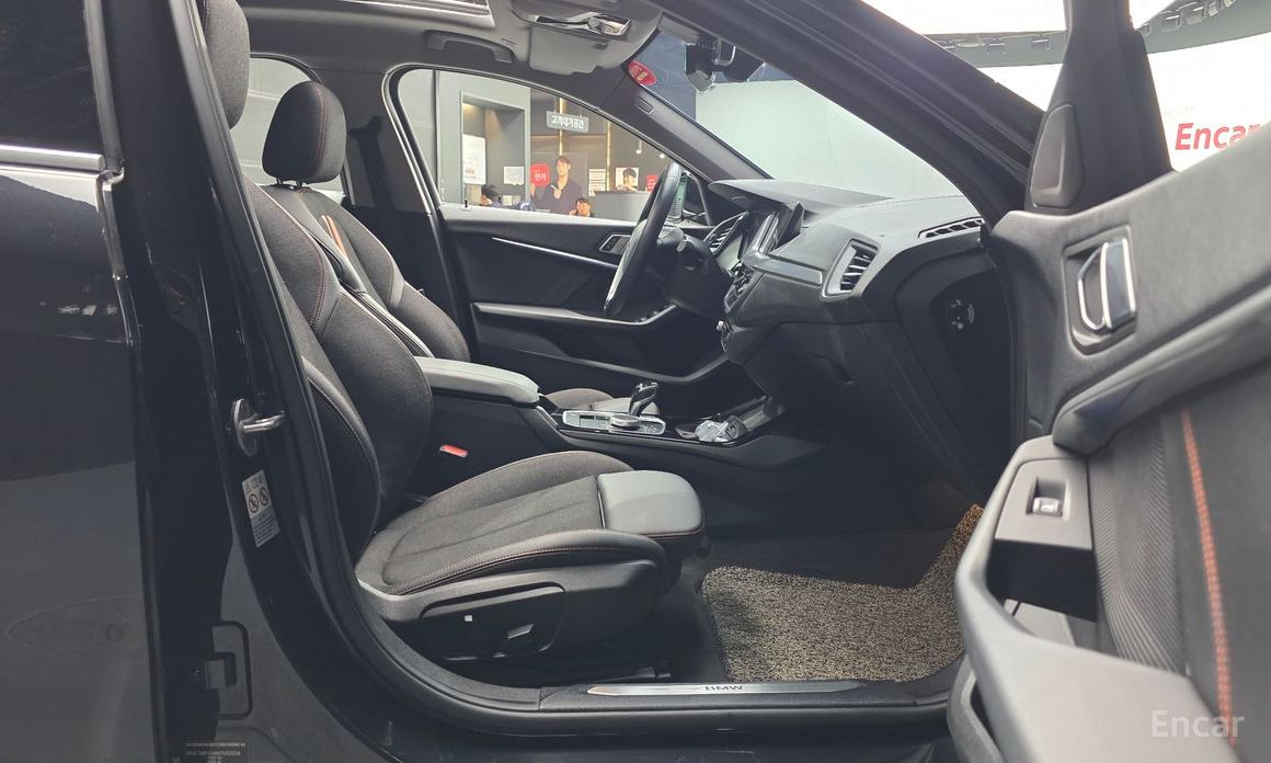 2020 BMW 1 серии III (F40) 118d Sport с пробегом 106 579 км