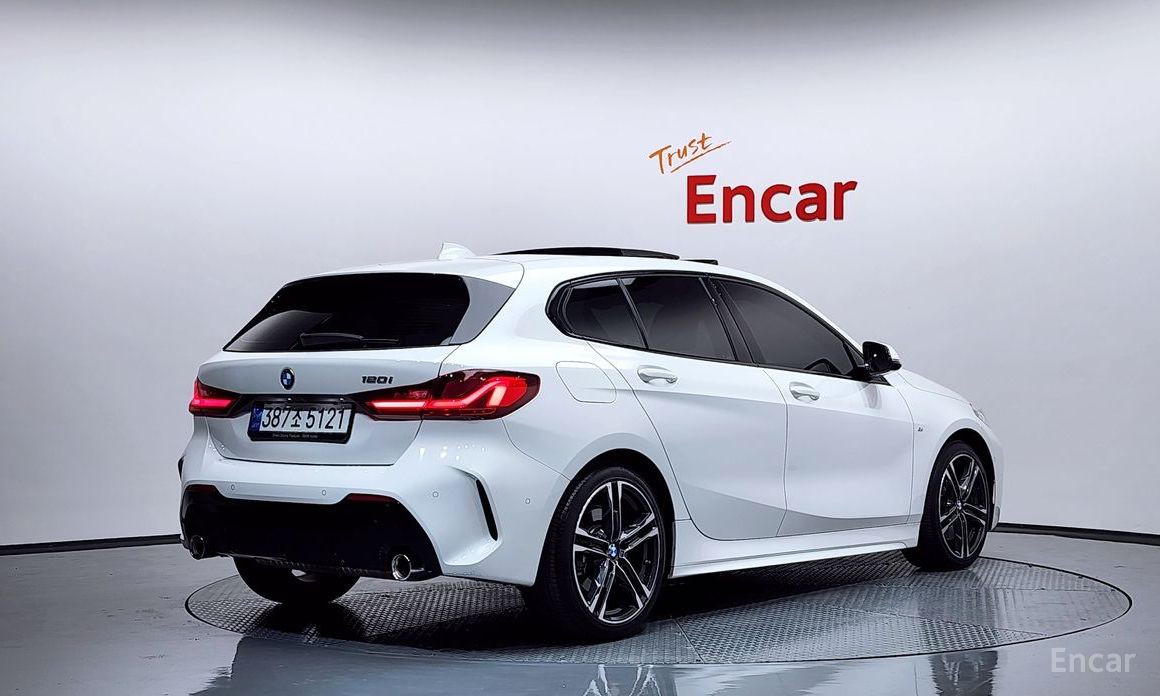 2022 BMW 1 серии III (F40) 120i M Sports с пробегом 43 403 км