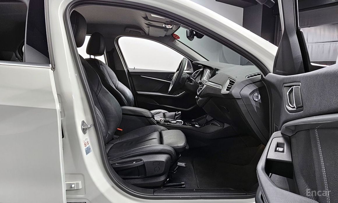 2021 BMW 1 серии III (F40) 120i Advantage с пробегом 48 574 км