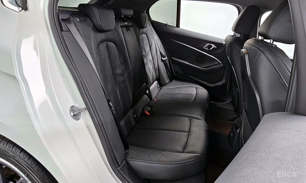 2021 BMW 1 серии III (F40) 120i Advantage с пробегом 48 574 км