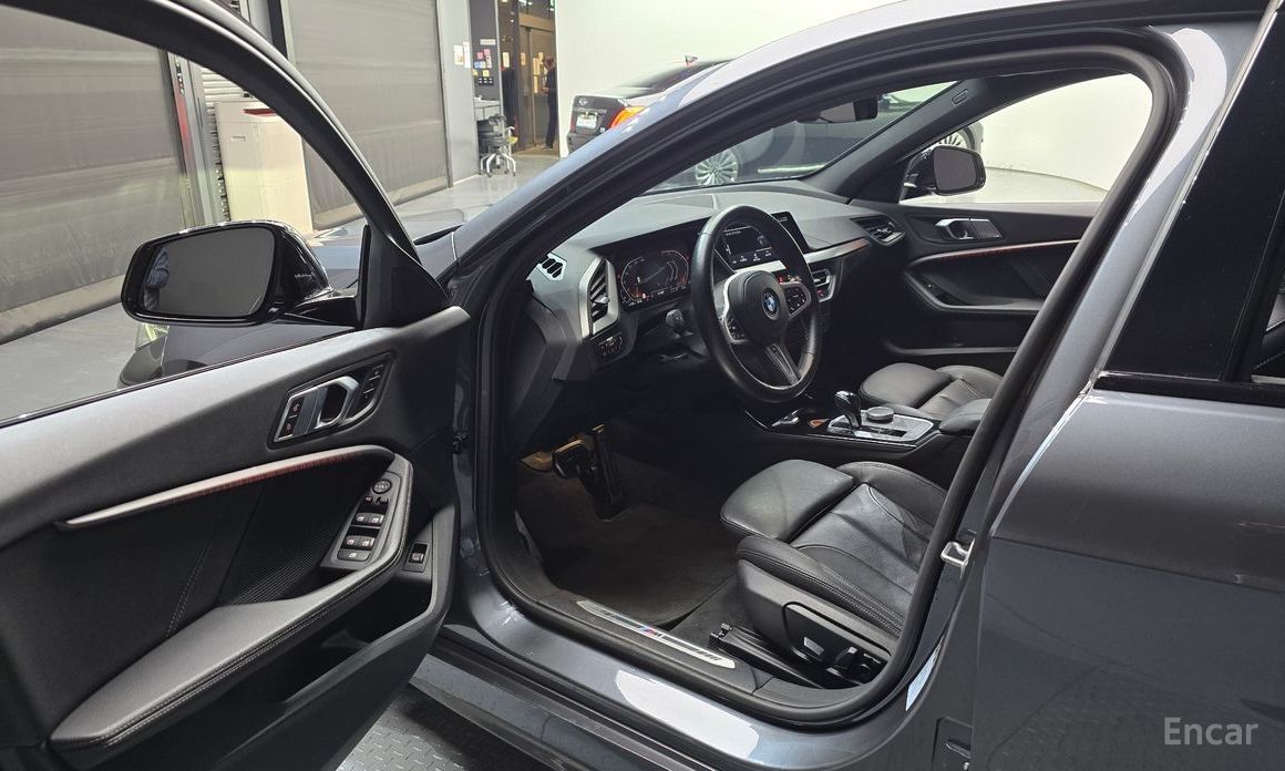 2021 BMW 1 серии III (F40) 120i M Sports с пробегом 79 633 км