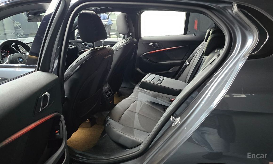 2021 BMW 1 серии III (F40) 120i M Sports с пробегом 79 633 км