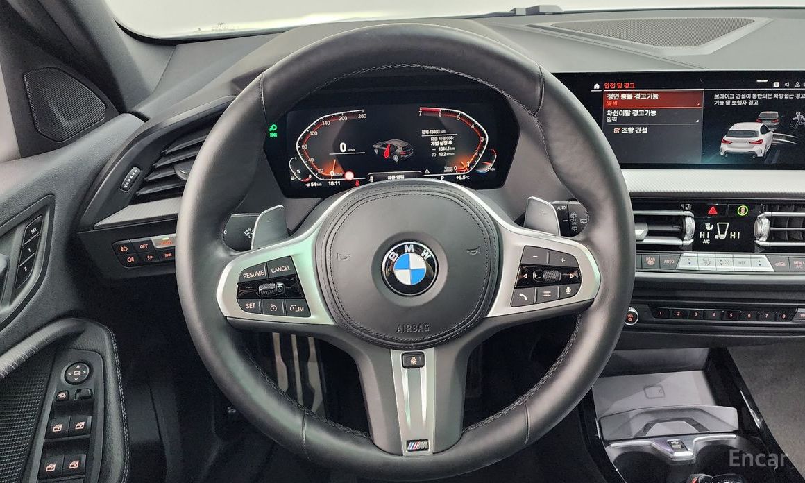 2022 BMW 1 серии III (F40) 120i M Sports с пробегом 43 403 км