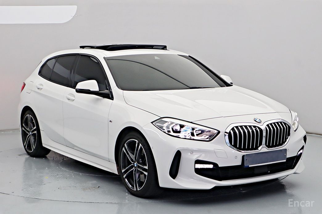 2022 BMW 1 серии III (F40) 120i M Sports с пробегом 54 542 км