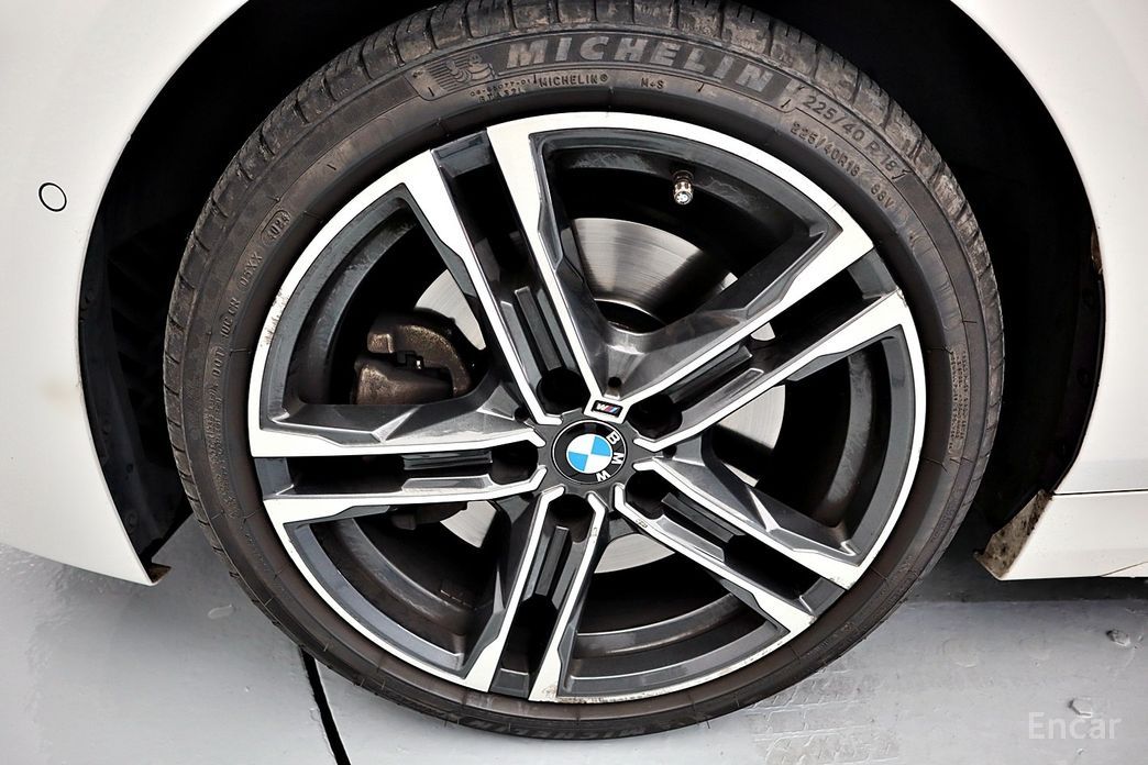 2022 BMW 1 серии III (F40) 120i M Sports с пробегом 54 542 км